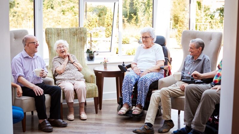 How Social Activities Can Improve Quality of Life for Seniors